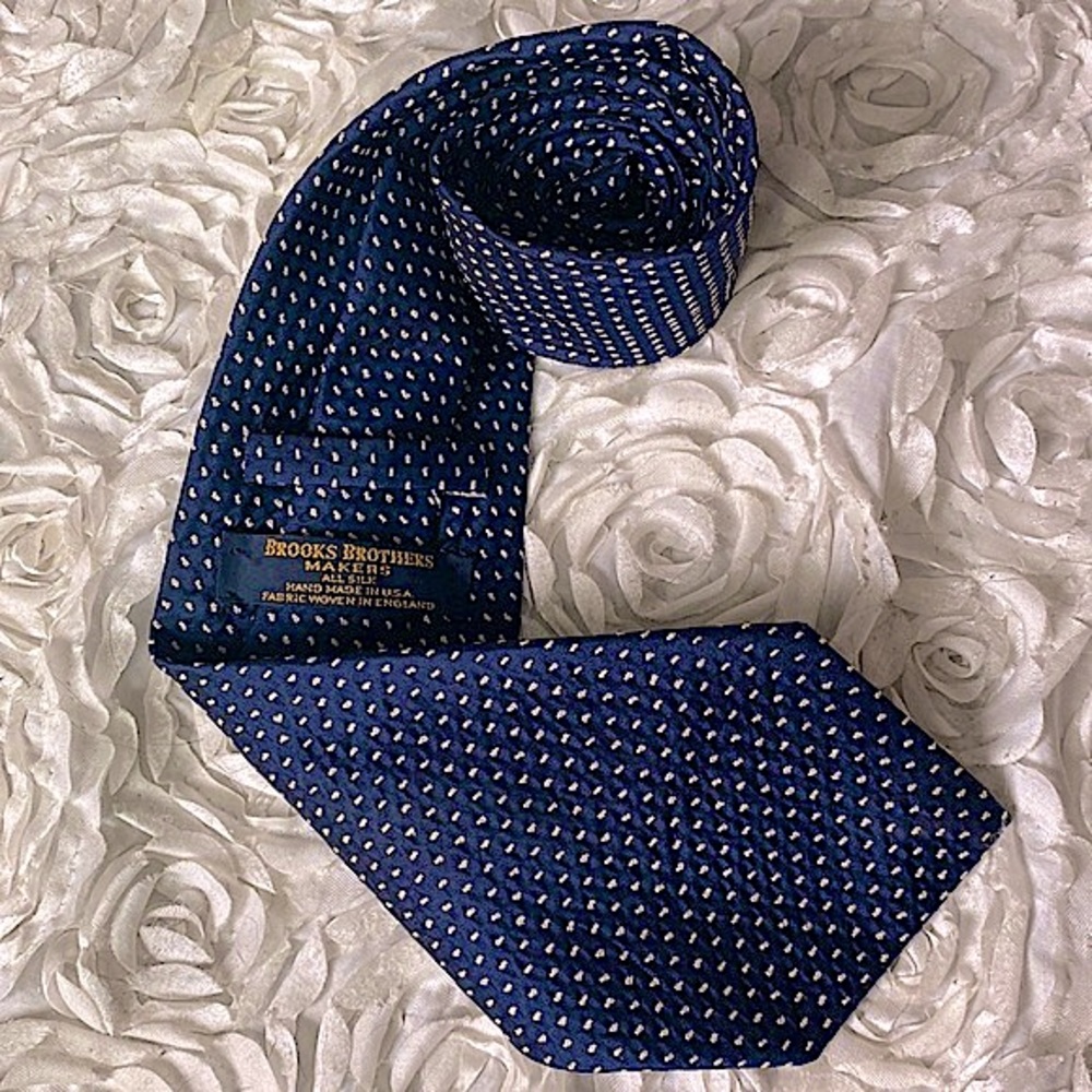 New Brooks Brother silk polka dot tie